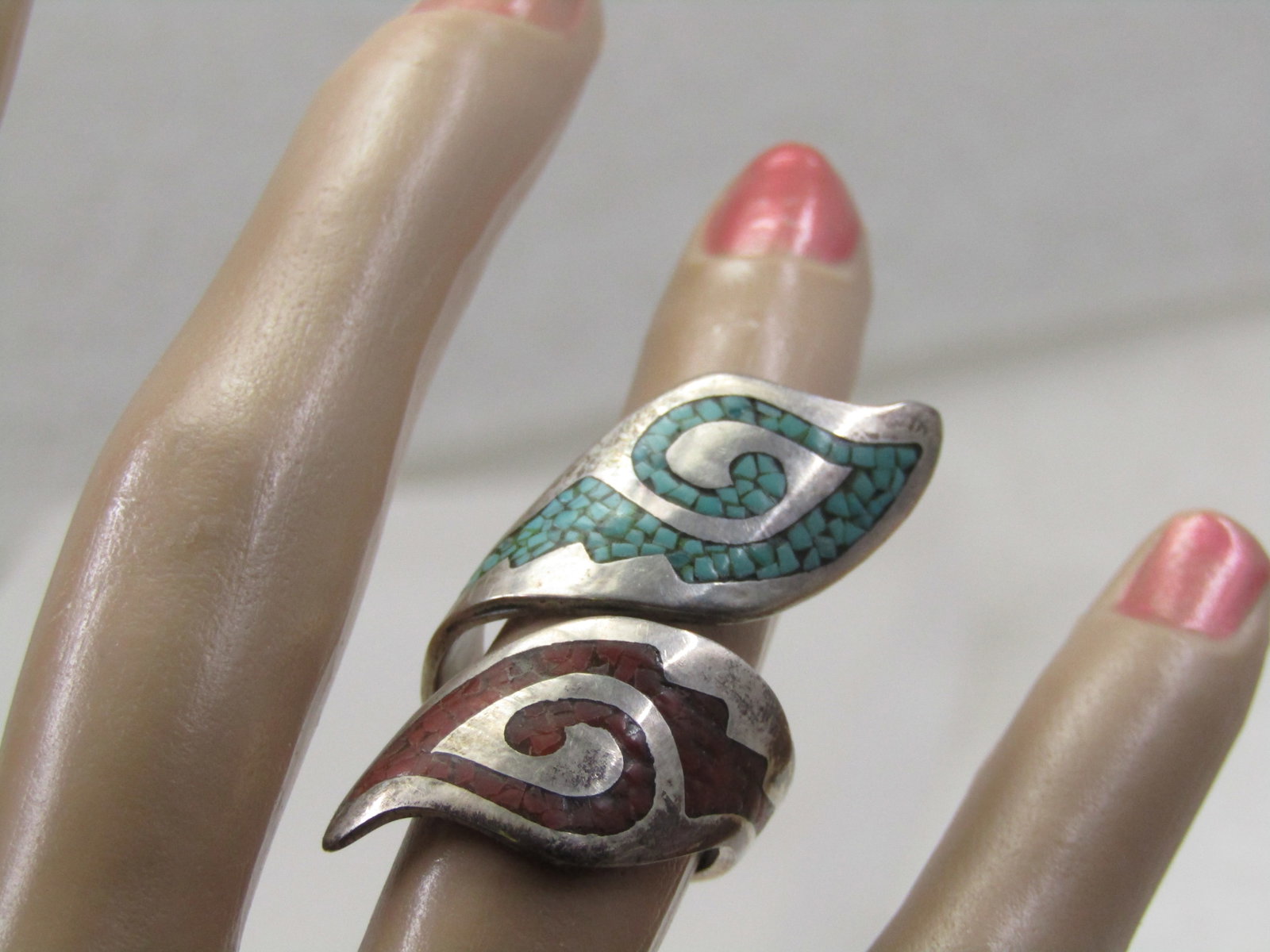 Vintage Sterling Southwestern Turquoise Coral Chip Bypass Ring, Sz. 6.5 - 8