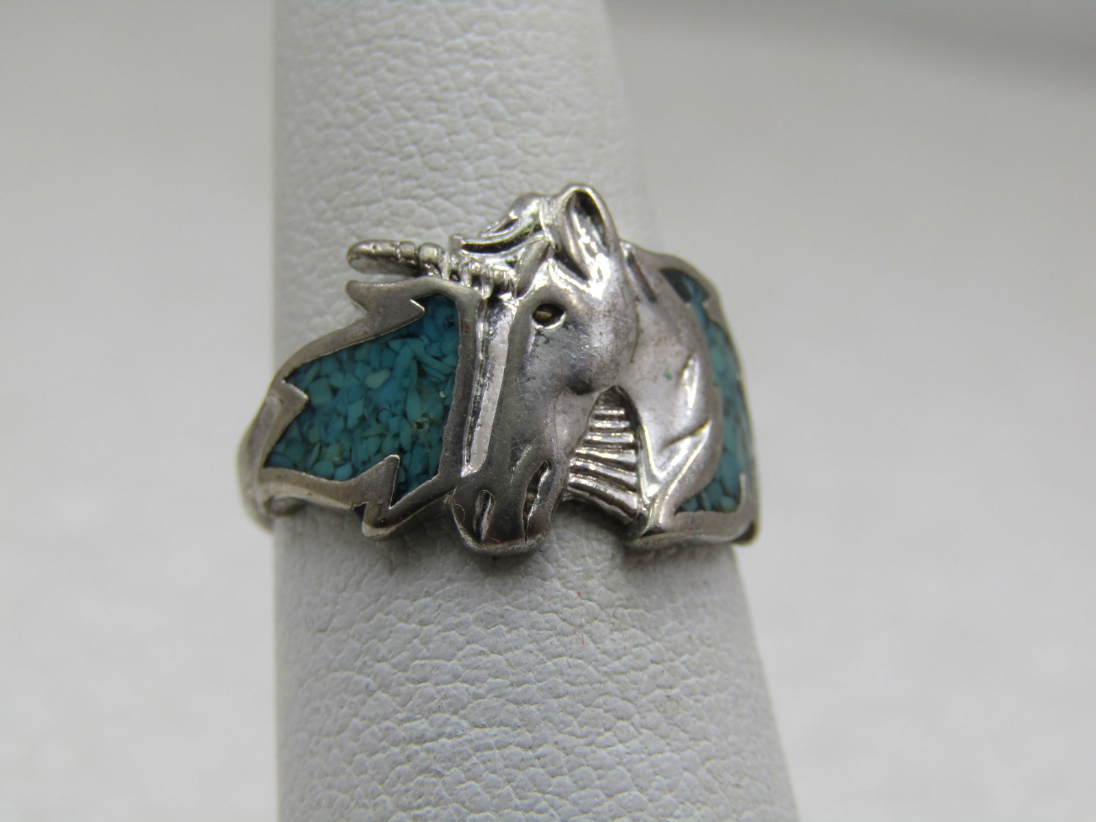 Vintage Turquoise Chip Unicorn Ring, Sz. 5. 1970's-1980's - 2