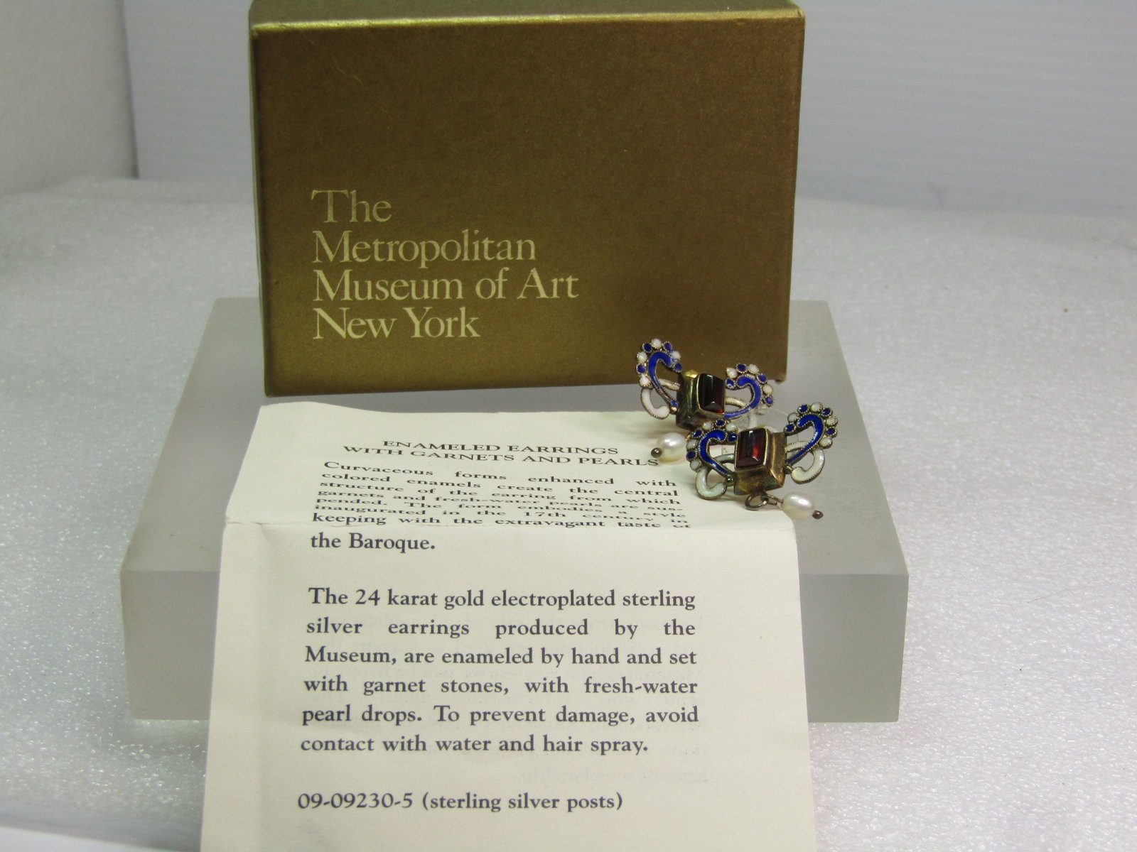 Vintage Garnet & Pearl Earrings Metropolitan Museum of Art NY, 24kt G.E.P, 1990's - 5