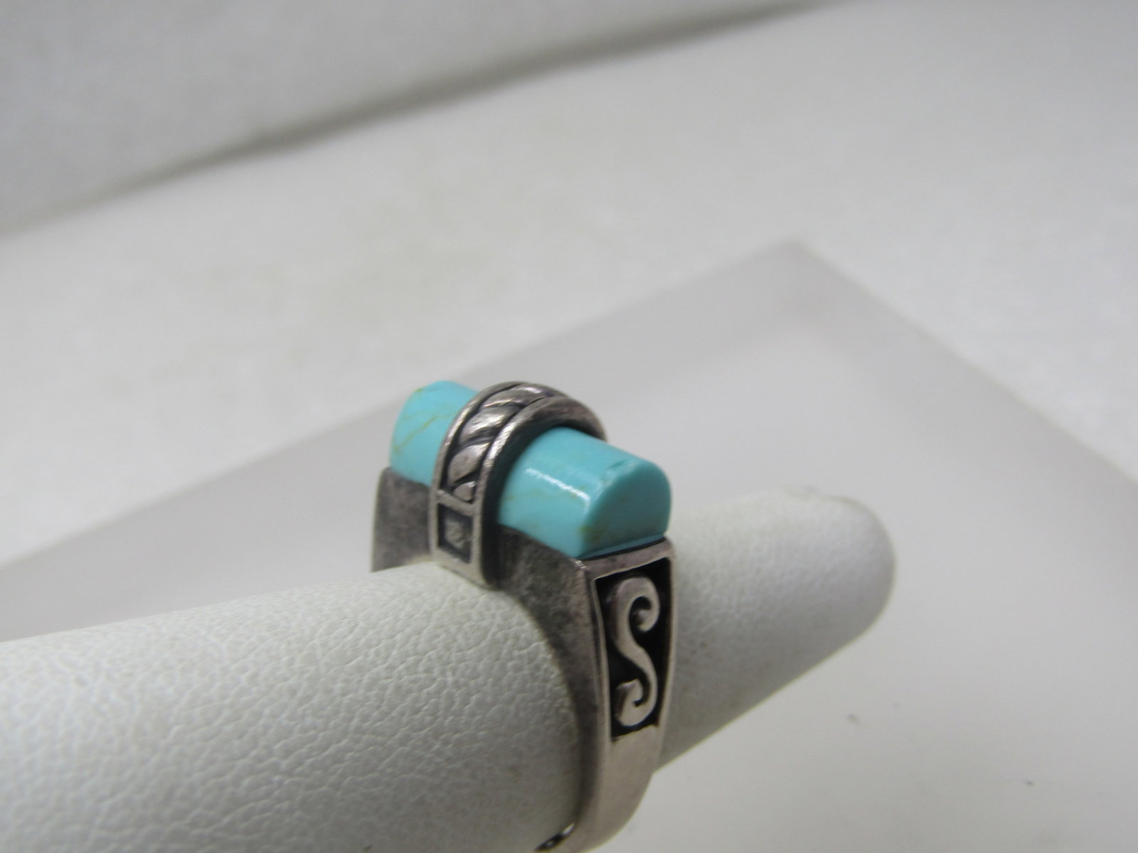 Vintage Sterling Turquoise Ring, Bali Themed. Sz. 7 - 3