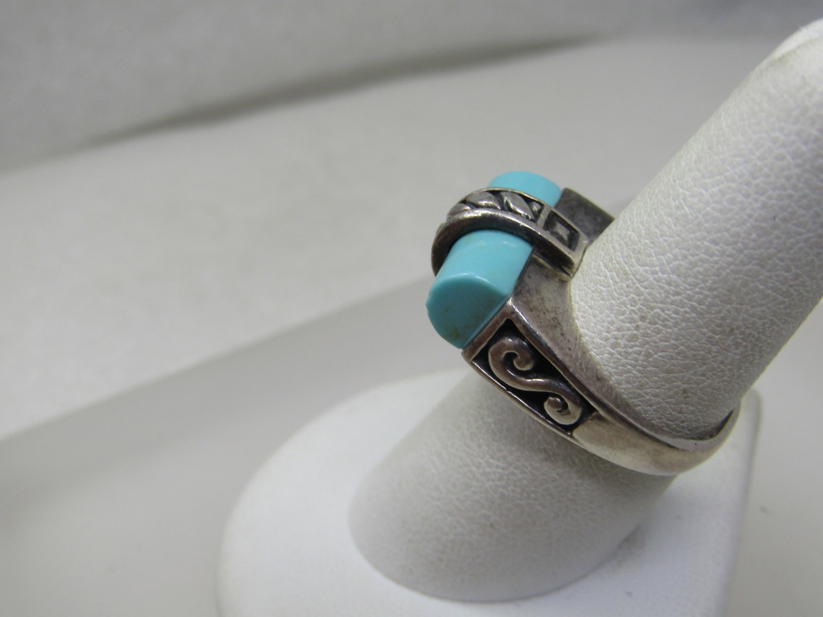 Vintage Sterling Turquoise Ring, Bali Themed. Sz. 7 - 4