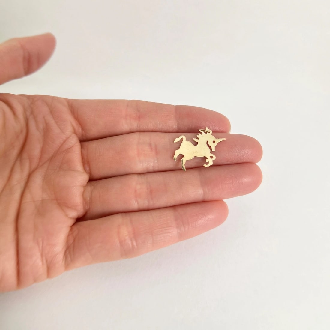 Estate Unicorn Charm Necklace Pendant 14K Yellow Gold, .46 Grams - 3