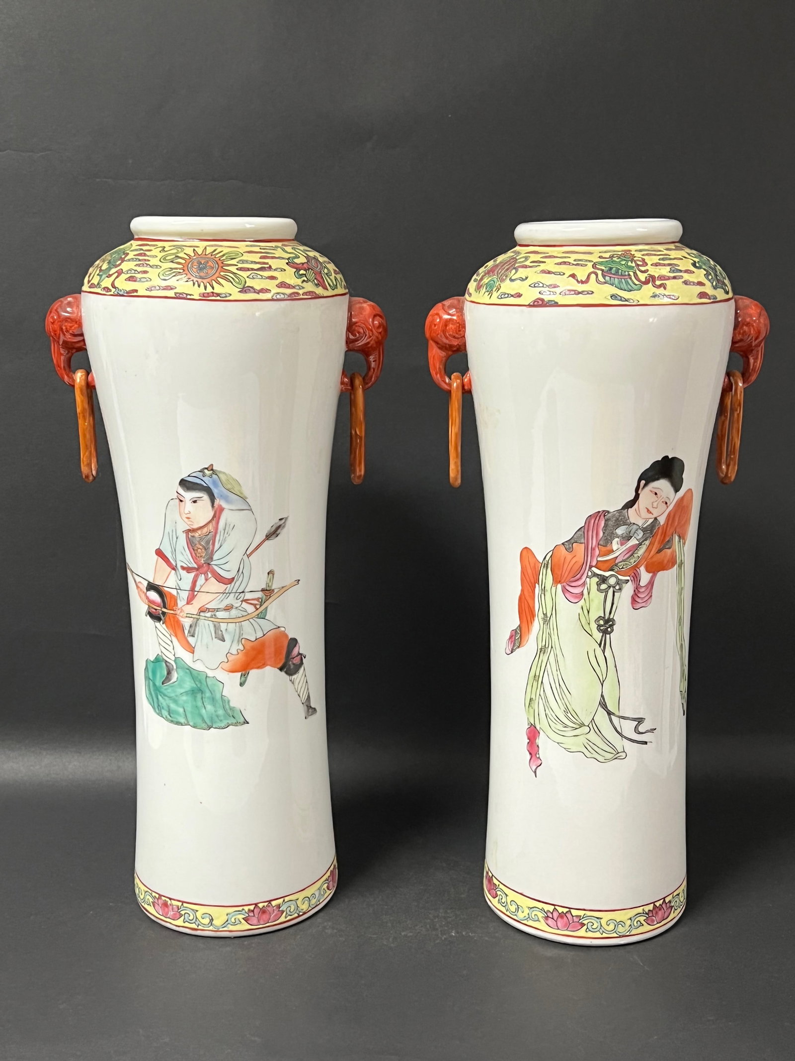 Pair of Chinese Porcelain Vase - 5