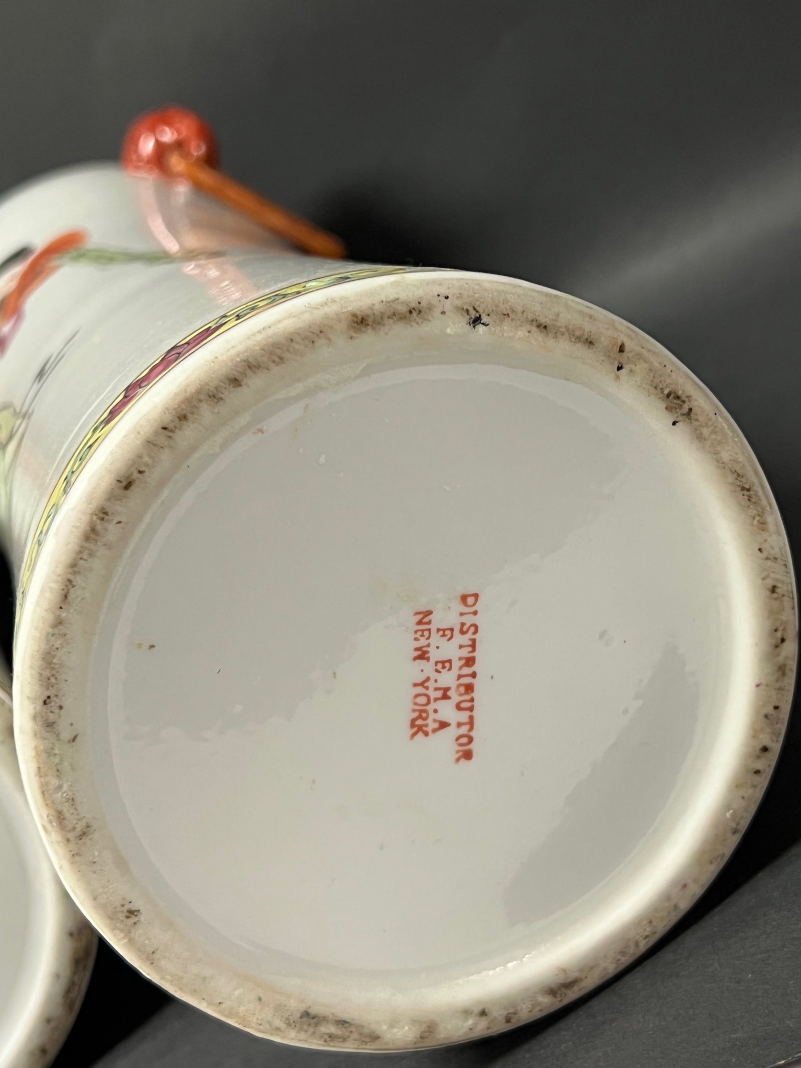 Pair of Chinese Porcelain Vase - 8