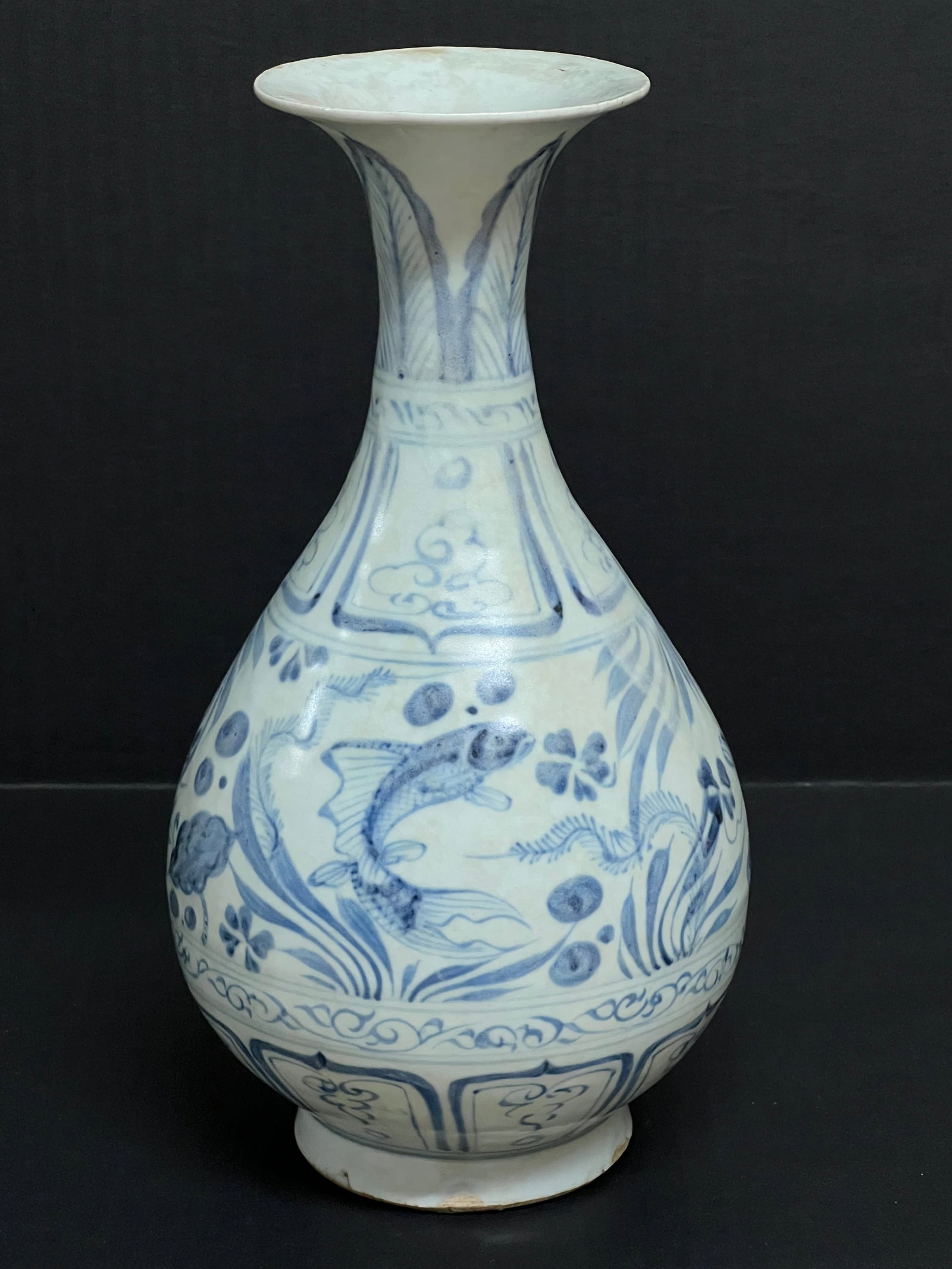 Chinese Art Porcelain Blue and White Vase - 5