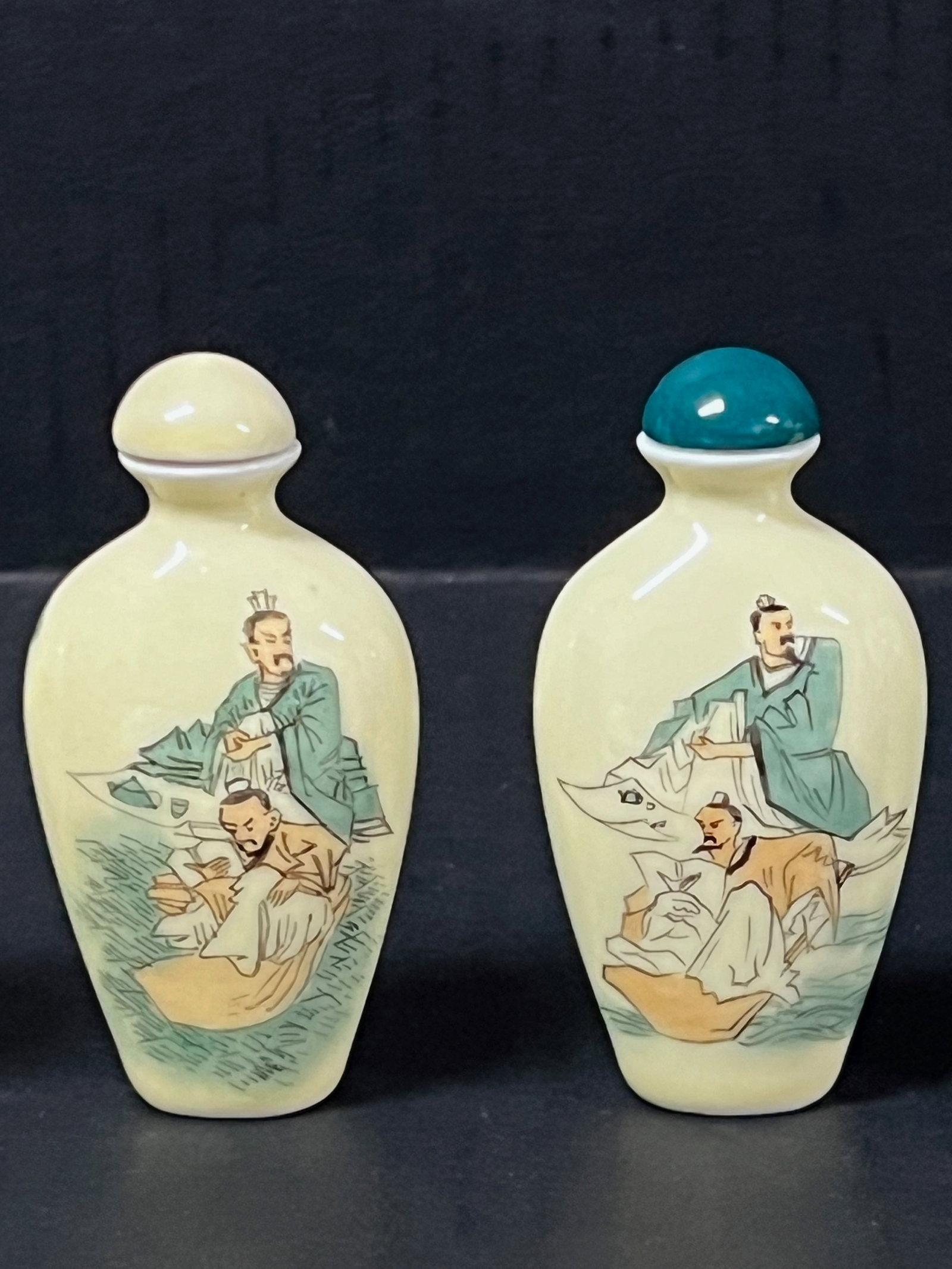 Chinese Art Porcelain Snuff Bottle Set of 4 - 3