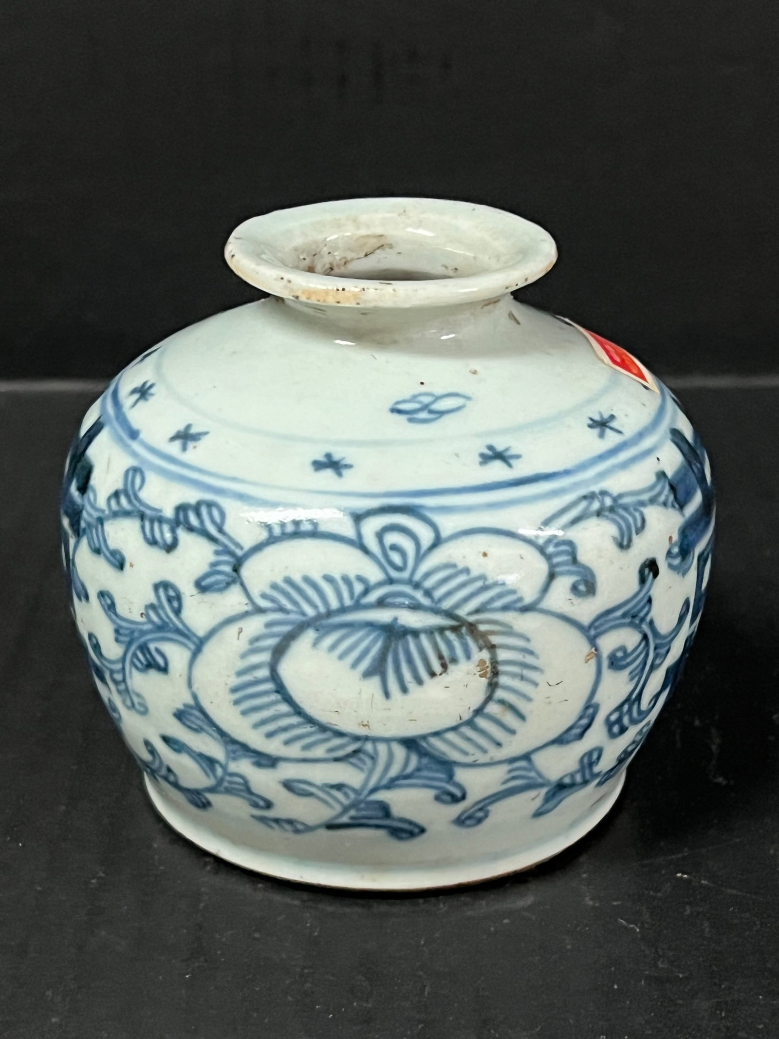 Chinese Art Porcelain Blue and White Vase - 4