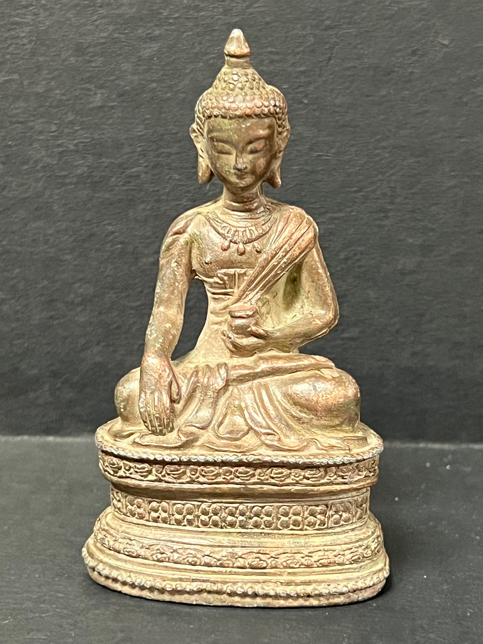 Chinese Art Bronze Buddha Statue (1 of 7)