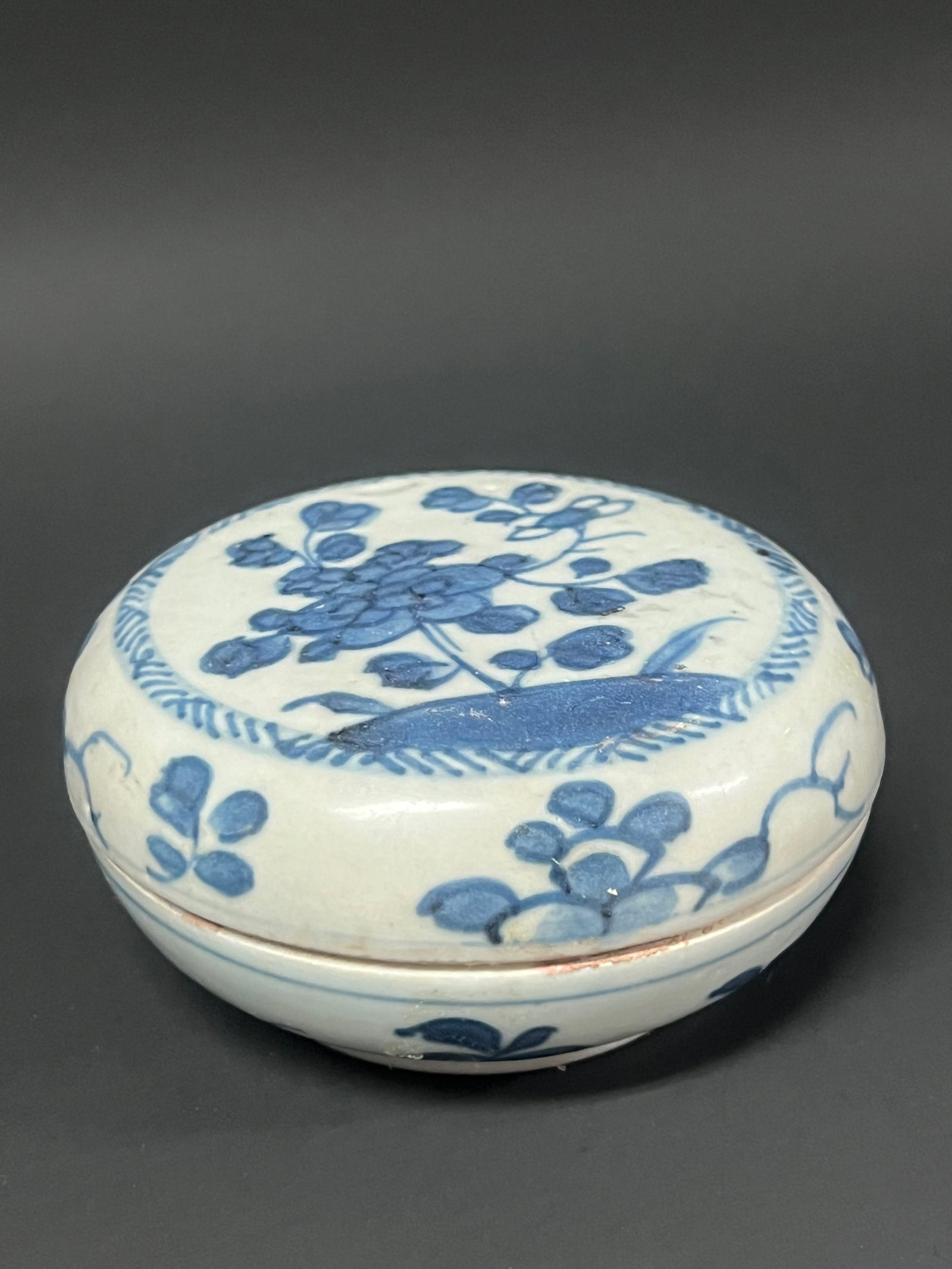 Chinese Art Porcelain Blue and White Pill Box - 4