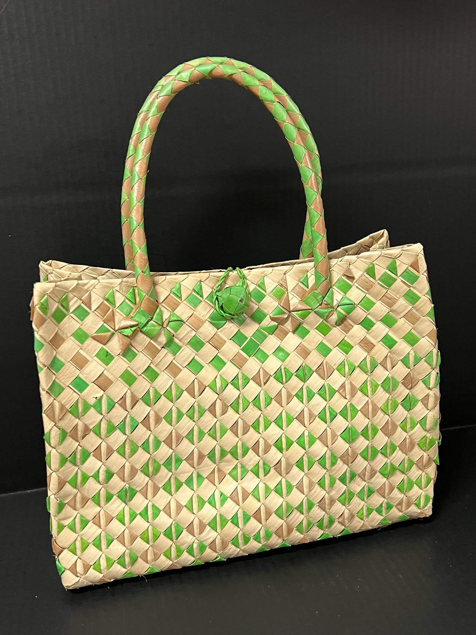 Handwoven Dried Abaca Leaves Handbag - 2