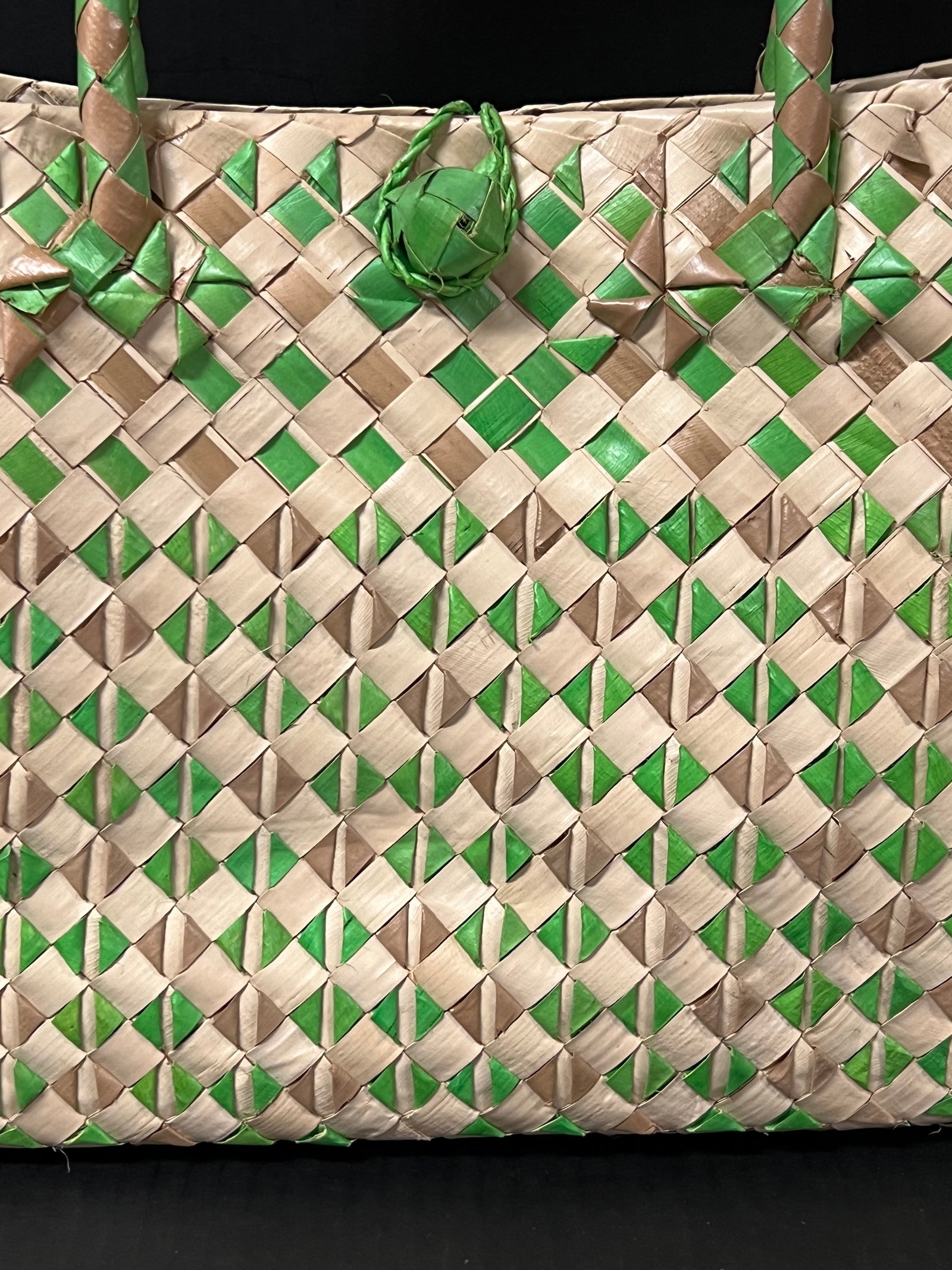 Handwoven Dried Abaca Leaves Handbag - 4
