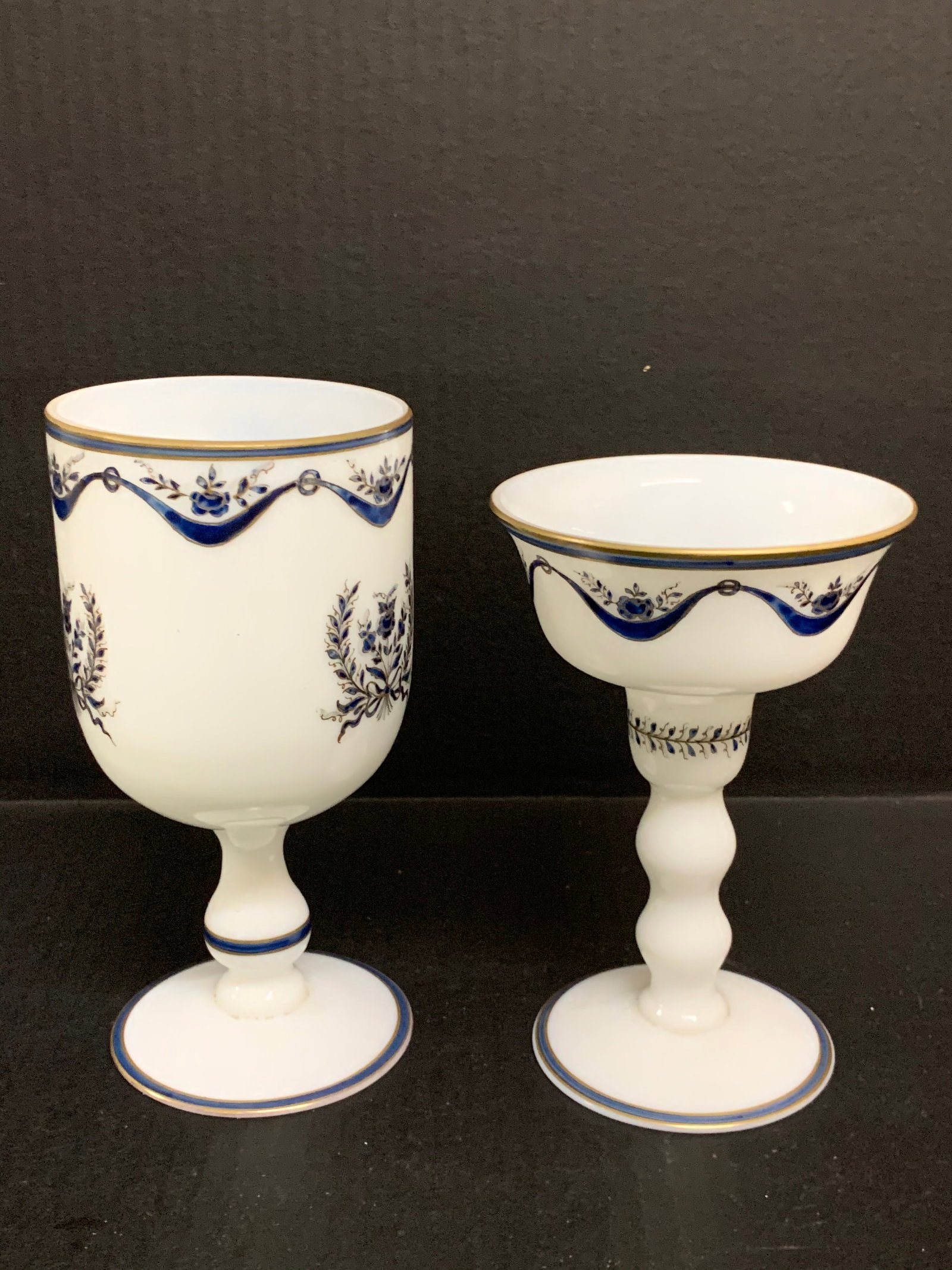 Vintage Pair of Frosted Glass - 5