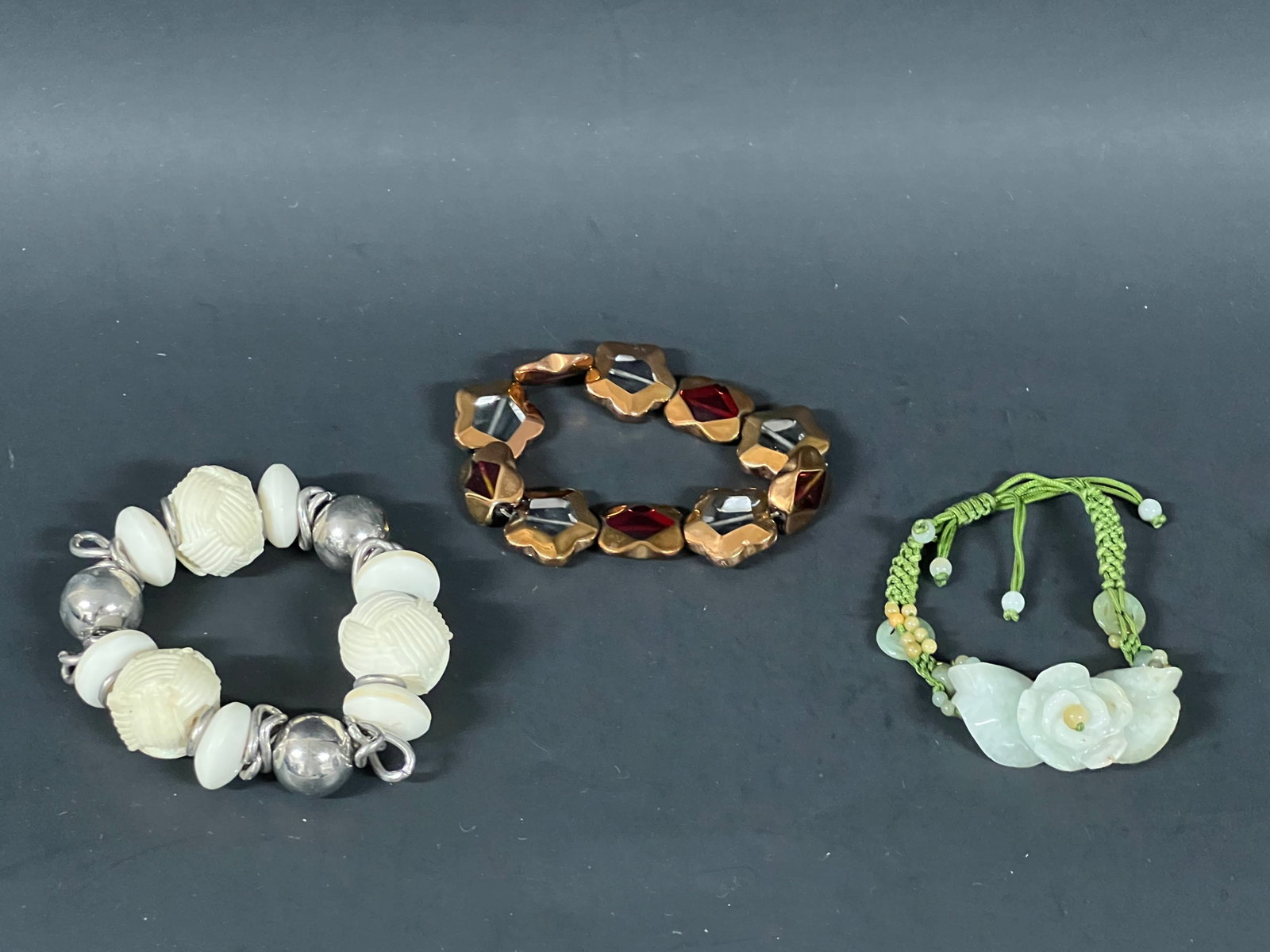 Vintage Assorted Bracelet: Title: Vintage Assorted Bracelet Description: Vintage Assorted Bracelet Date/Period: Late 20th Century Materials: Beads Size: 6" round Reserve: $40.00 Shipping: Domestic: Flat-rate of $20.00 to