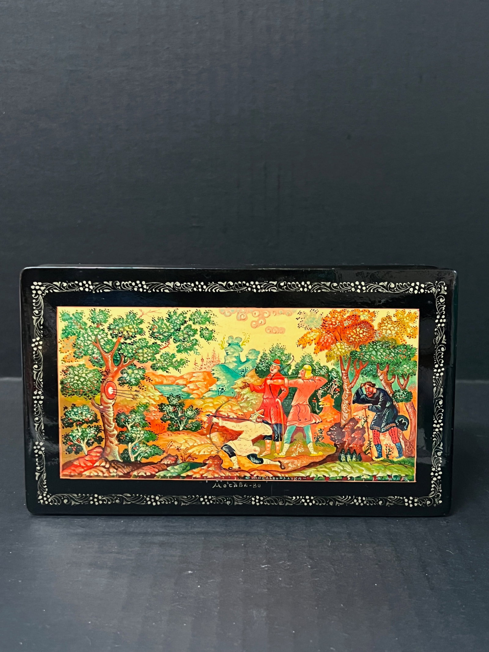 Russian Art Lacquered Box (1 of 9)