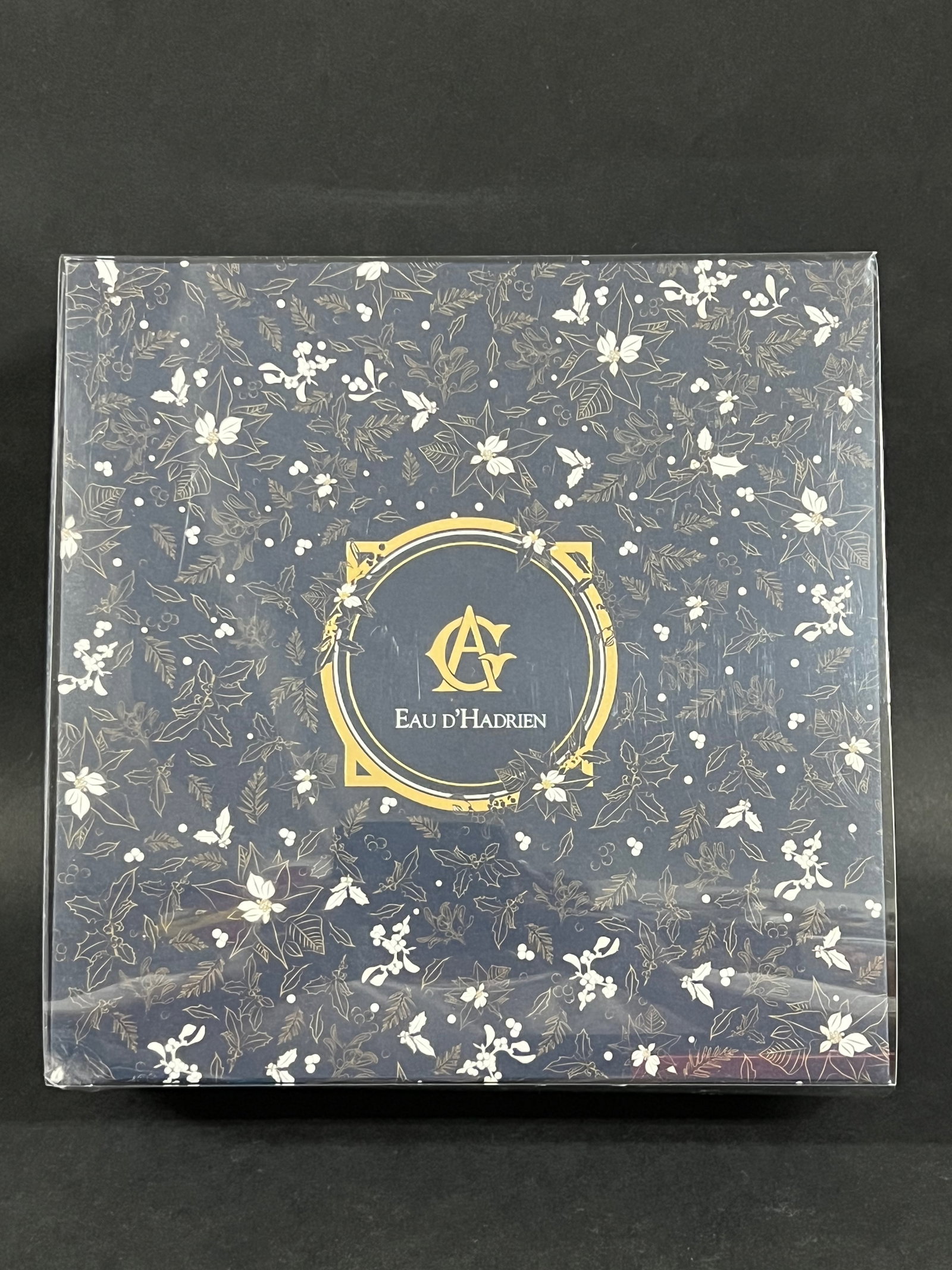 Empty Box Only - Annick Goutal Eau De Hadrien Gift Set Box: Title: Empty Box Only - Annick Goutal Eau De Hadrien Gift Set Box Description: Empty Box Only Annick Goutal Eau d Hadrien Gift Set Box Date/Period: Late 20th Century Materials: Cardboard Size: 2.75"
