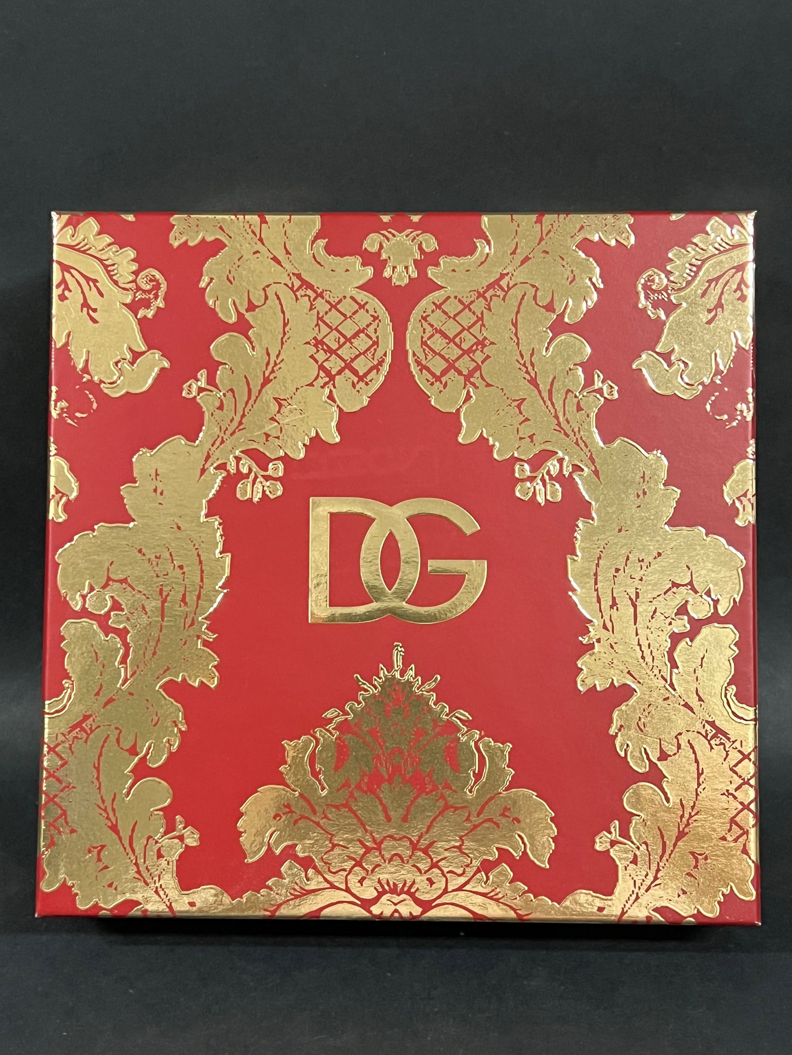 Empty Box Only Dolce And Gabbana Gift Set BOx: Title: Empty Box Only Dolce And Gabbana Gift Set BOx Description: Empty Box Only Dolce and Gabbana Gift Set Box Date/Period: Late 20th Century Materials: Cardboard Size: 2.5" h x 9.5" w x 9.5" d