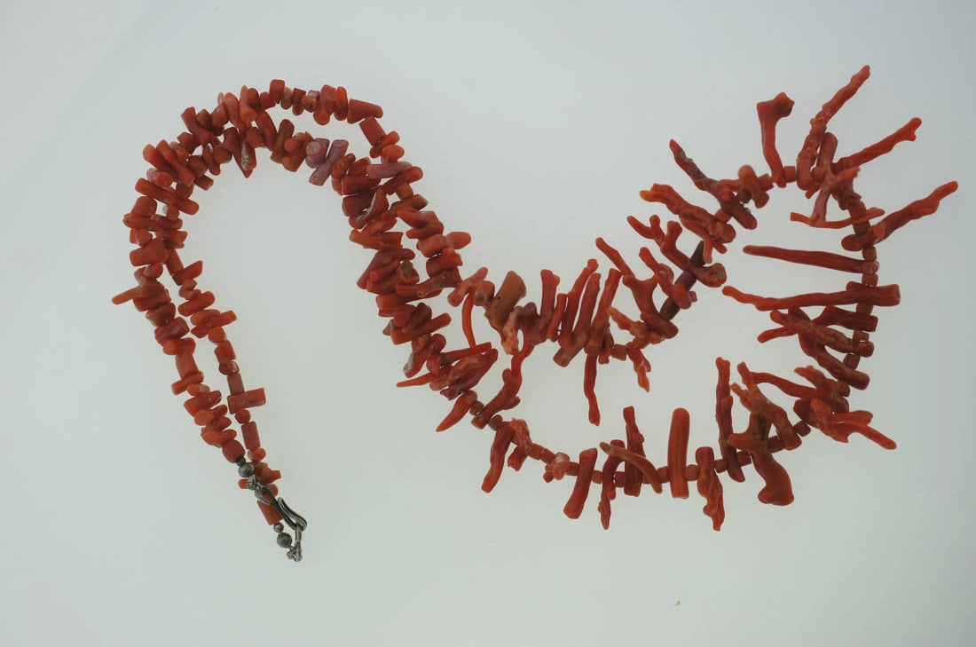 CORAL BRANCHES NECKLACE VINTAGE C.1960 STRAND GORGEOUS COLOR - 6