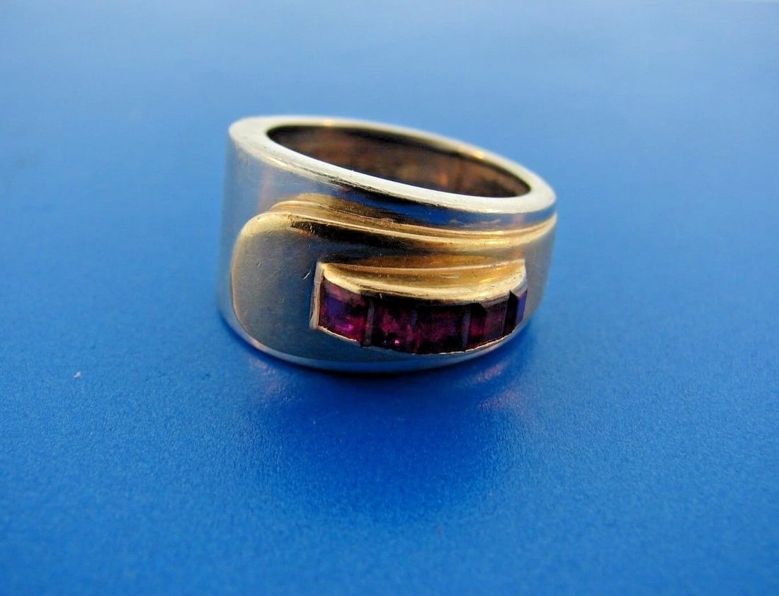 RETRO 18k Yellow Gold, Silver & Ruby Ring: Title: RETRO 18k Yellow Gold, Silver & Ruby Ring Description: DK 18k Yellow Gold, Silver & Ruby Ring · This is a must for any collector. · The weight is 10.5 grams. · The length is