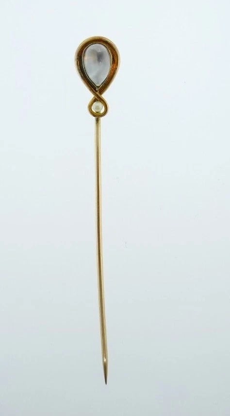 Antique 10k Yellow Gold Moonstone Pearl Pin: Title: Antique 10k Yellow Gold Moonstone Pearl Pin Description: NS JGT Antique 10k yellow gold moonstone pearl pin Measurements: 1/16" W x 2 5/8 " L, top part is 3/8" W x 5/8" L Weight is 2.0 grams