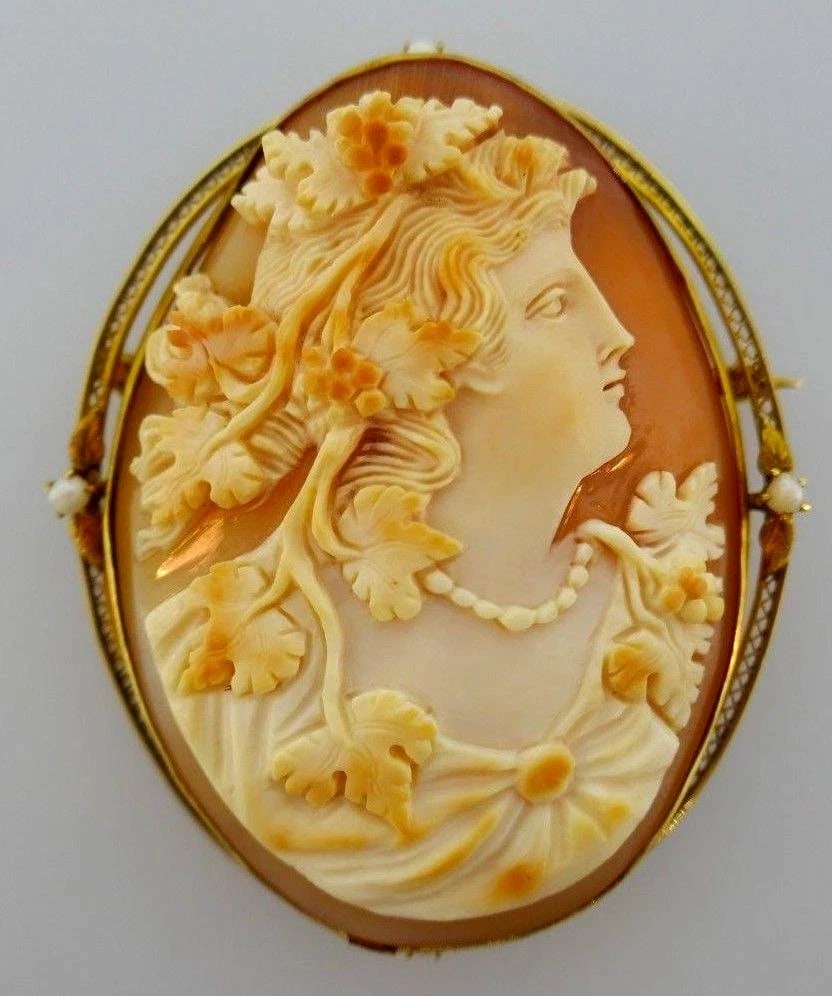 10k Yellow Gold Victorian Carved Cameo Pearl Brooch: Title: 10k Yellow Gold Victorian Carved Cameo Pearl Brooch Description: NS IR0 Victorian 10k yellow gold carved cameo brooch features seed pearls Very fine carved on a shell Stamped with a hallmark fo