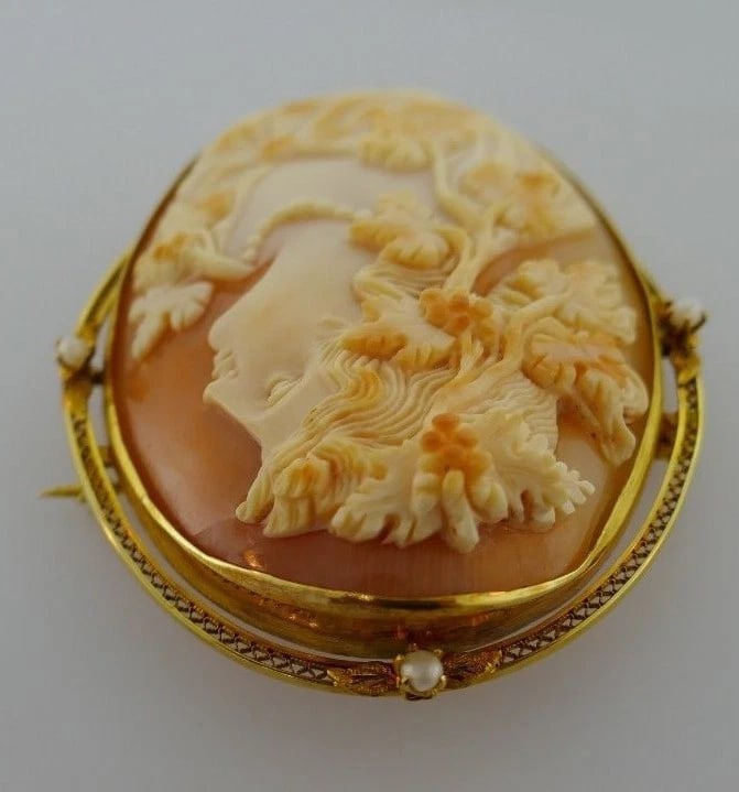 10k Yellow Gold Victorian Carved Cameo Pearl Brooch - 4