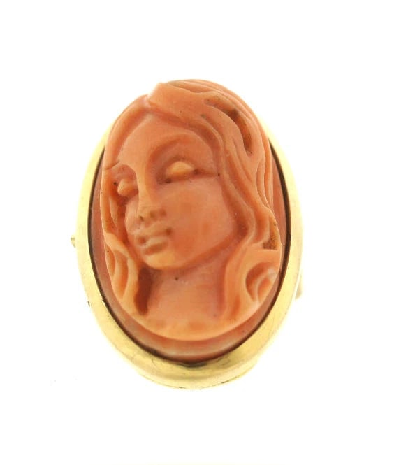 18K YELLOW GOLD CARVED CORAL RING C.1970 VINTAGE STAMPED: Title: 18K YELLOW GOLD CARVED CORAL RING C.1970 VINTAGE STAMPED Description: N-ROO VINTAGE C.1970 ITALY 18K 750 YELLOW GOLD CARVED CORAL RING STAMPED We are open Tuesday through Saturday from 11am til