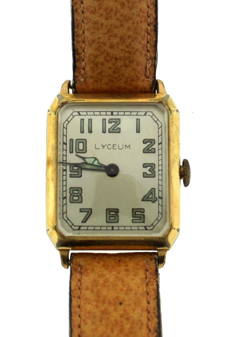 VINTAGE C.1950 LYCEUM WATCH BEIGE STRAP: Title: VINTAGE C.1950 LYCEUM WATCH BEIGE STRAP Description: N-TO VINTAGE C.1950 LYCEUM WATCH WEIGHT 30.8 G LENGTH 8'' WIDTH 15 MM BEZEL 23 MM X 28 MM THE STRAP IS VERY STIFF, PRETTY HARD . The piece