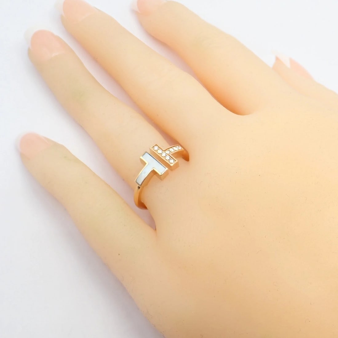 Authentic Tiffany & Co. 18k Yellow Gold Diamond Mother of Pearl T Wire Ring sz 6 - 9