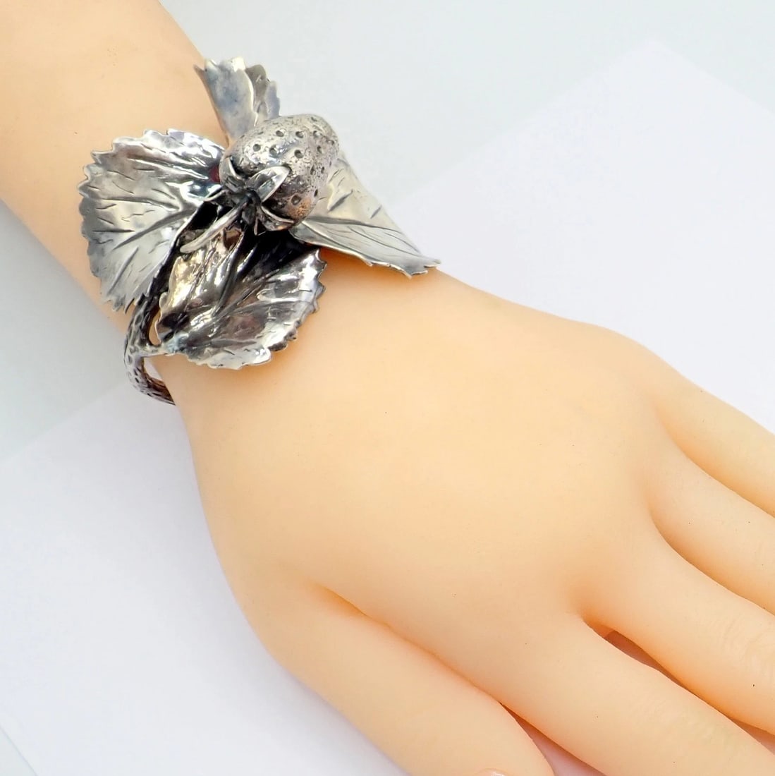 Rare! Vintage Mario Buccellati Silver Strawberry Leaf Branch Cuff Bracelet - 3