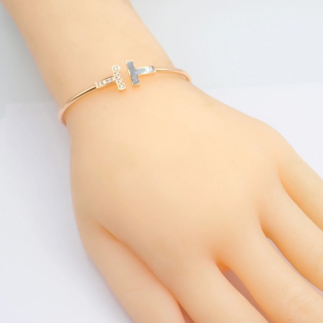 Authentic! Tiffany & Co 18k Yellow Gold Diamond T Wire Mother of Pearl Bracelet - 9