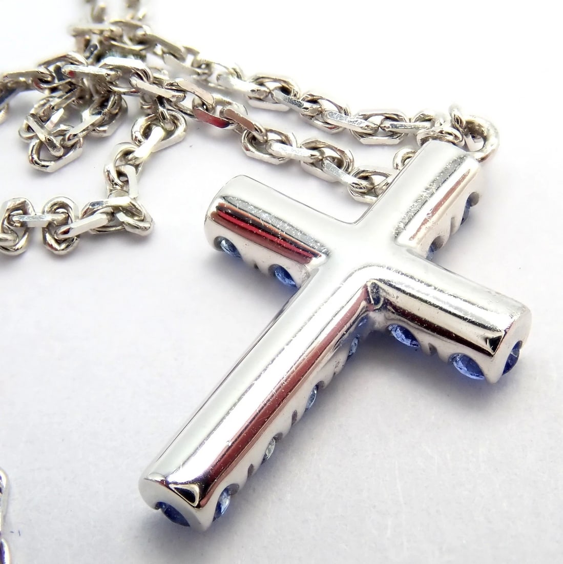 Authentic! Cartier 18k White Gold Sweet Cross Blue Sapphire Pendant Necklace - 10