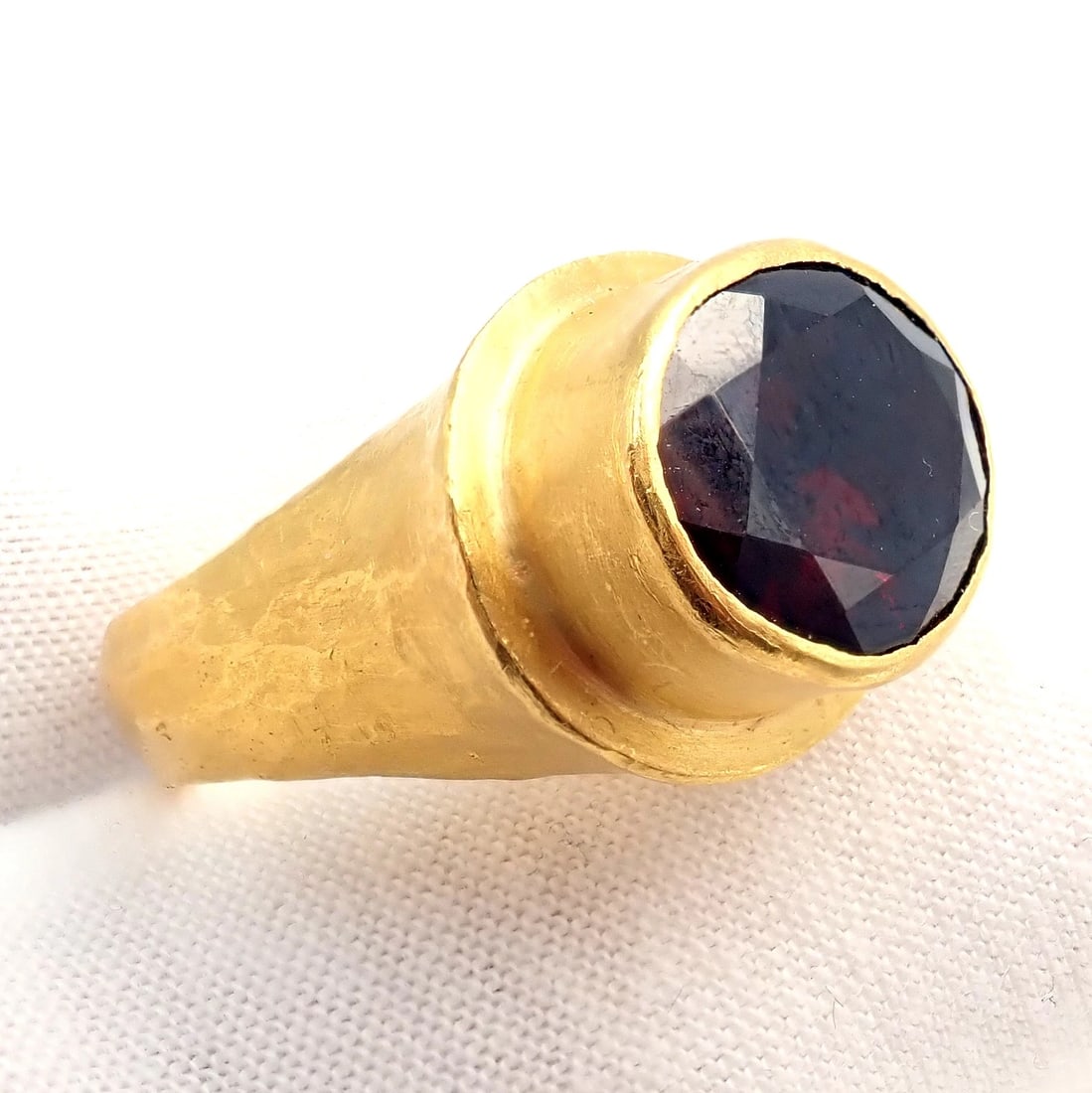 Authentic! Yossi Harari Hammered 24k Yellow Gold Large Garnet Ring sz 7 - 9