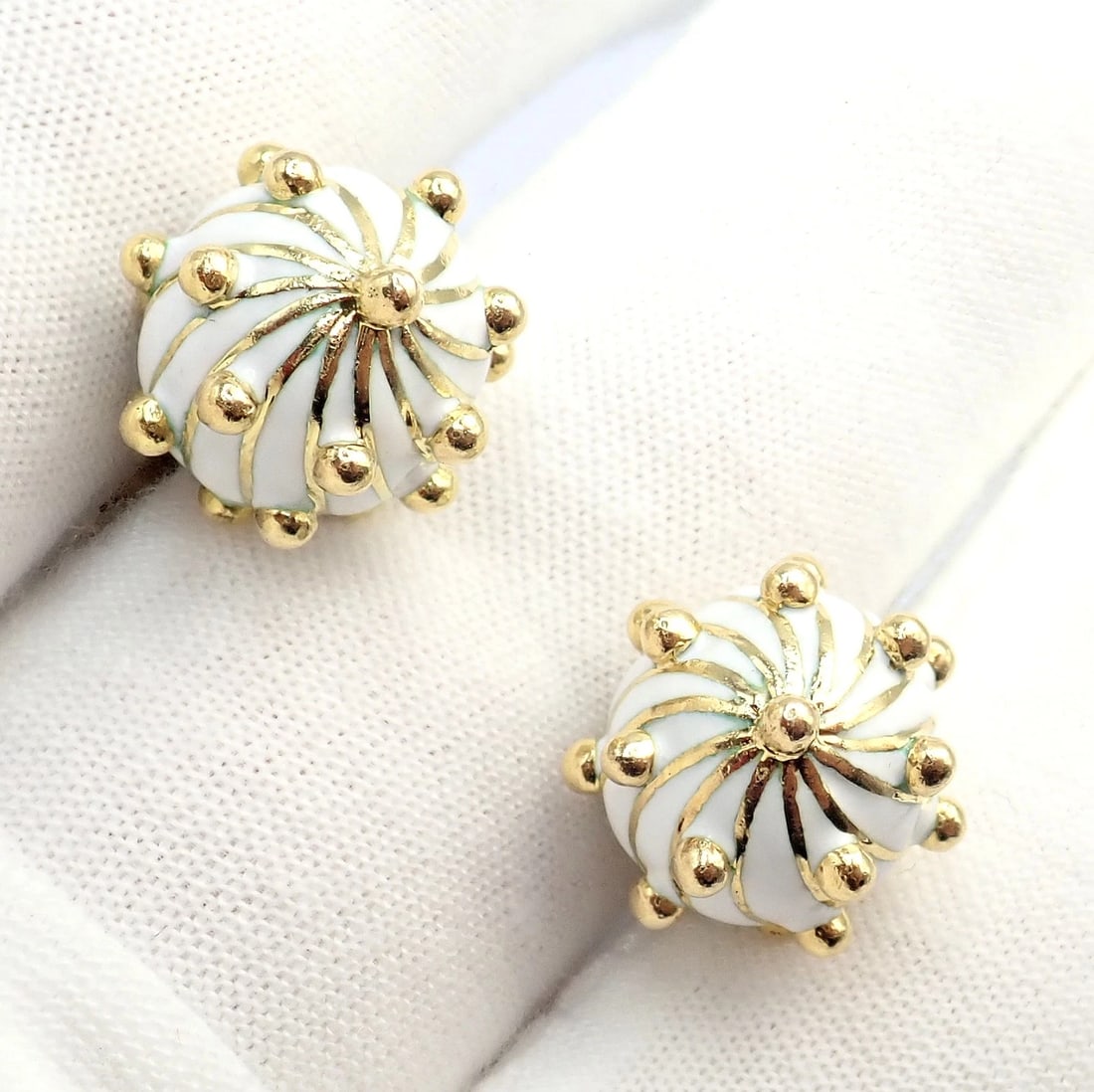 Vintage! David Webb 18k Yellow Gold White Enamel Ball Spike Cufflinks - 7