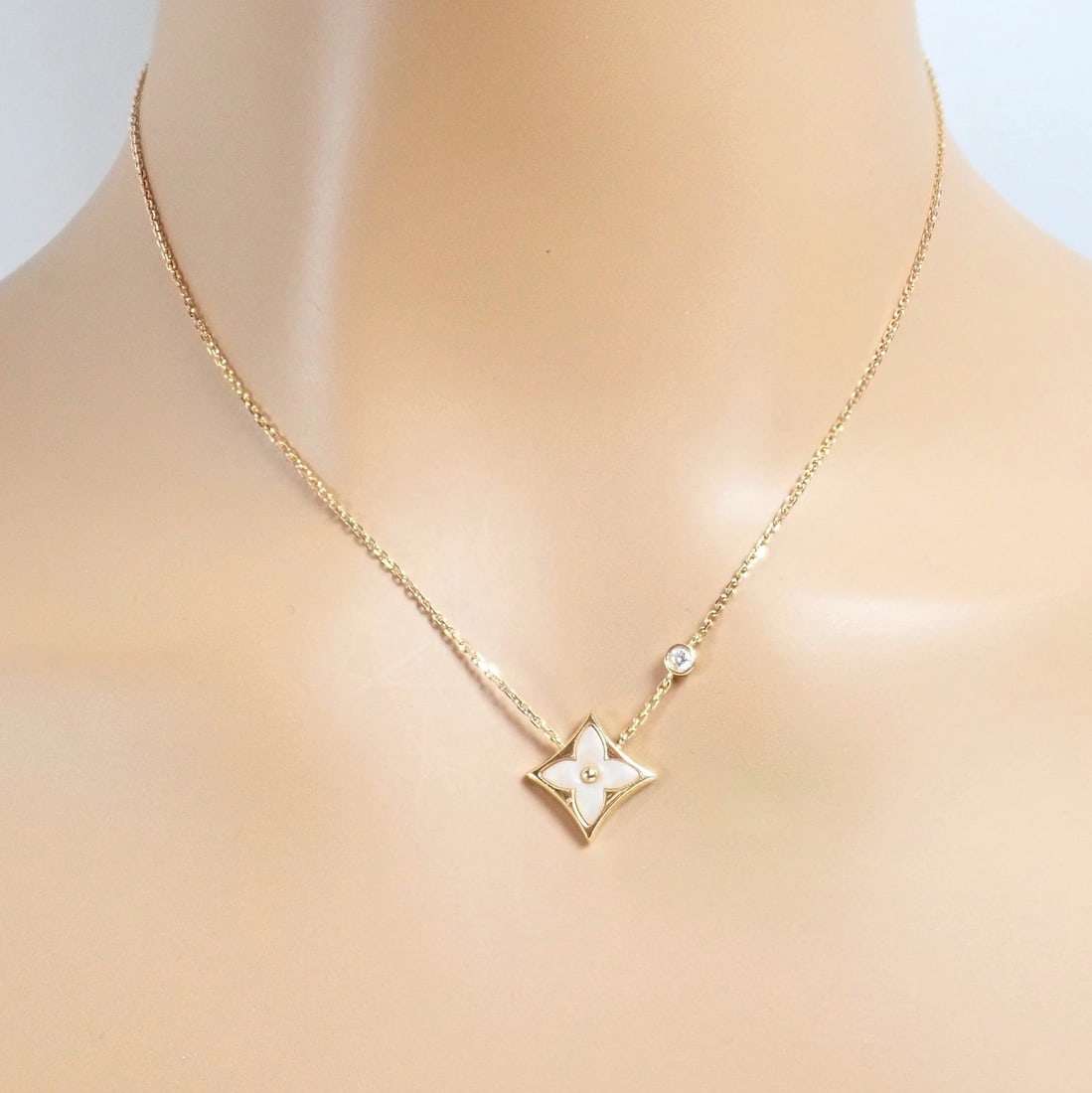 Authentic! Louis Vuitton 18k Rose Gold Diamond Mother Of Pearl Blossom Necklace - 9