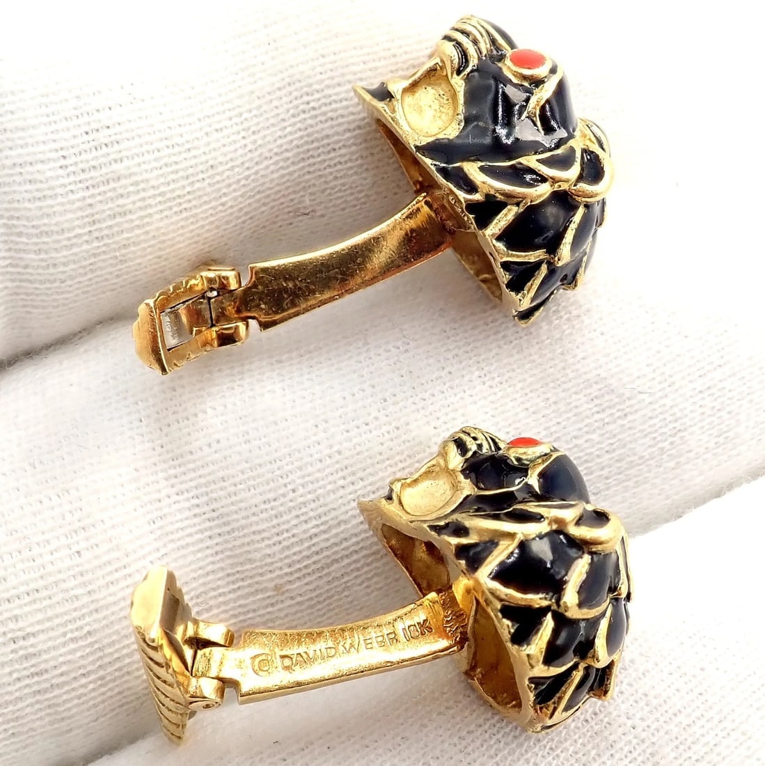 Vintage! David Webb 18k Yellow Gold Black Enamel Lion Cufflinks - 7