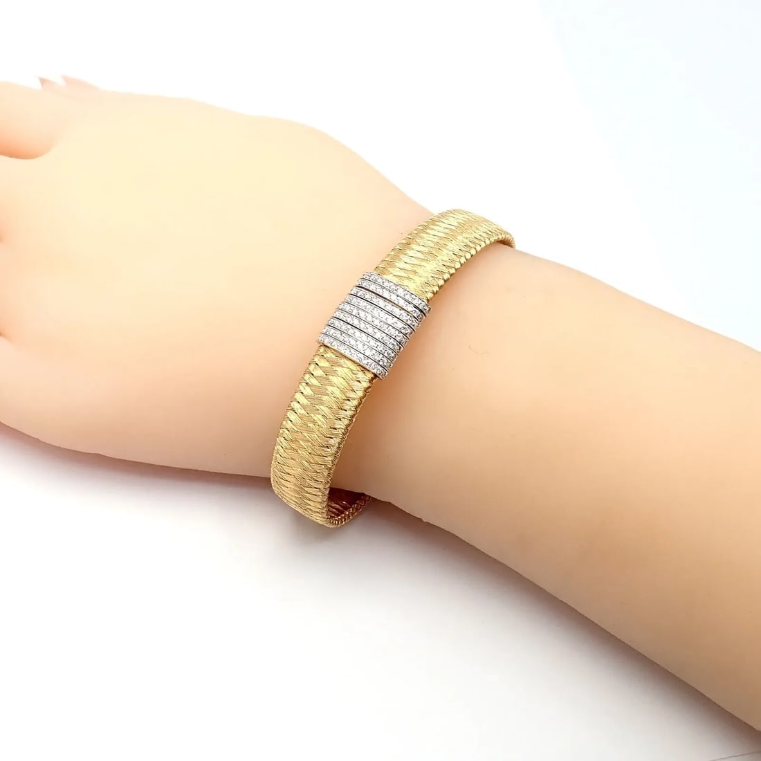 Authentic! Roberto Coin 18k Yellow Gold 9 Row Diamond Silk Weave Bracelet - 7