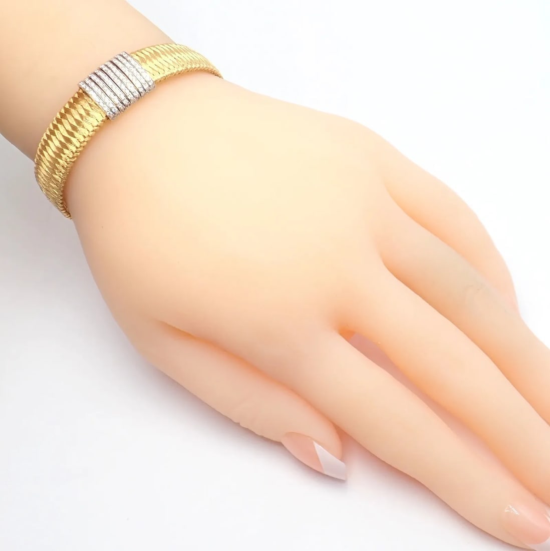Authentic! Roberto Coin 18k Yellow Gold 9 Row Diamond Silk Weave Bracelet - 8