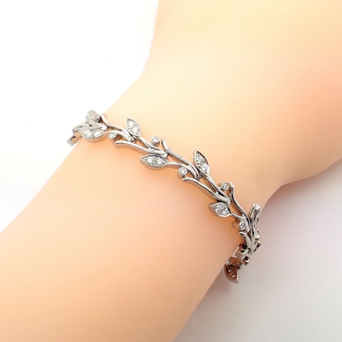 Authentic! Tiffany & Co Platinum Diamond Garland Bracelet (1 of 10)