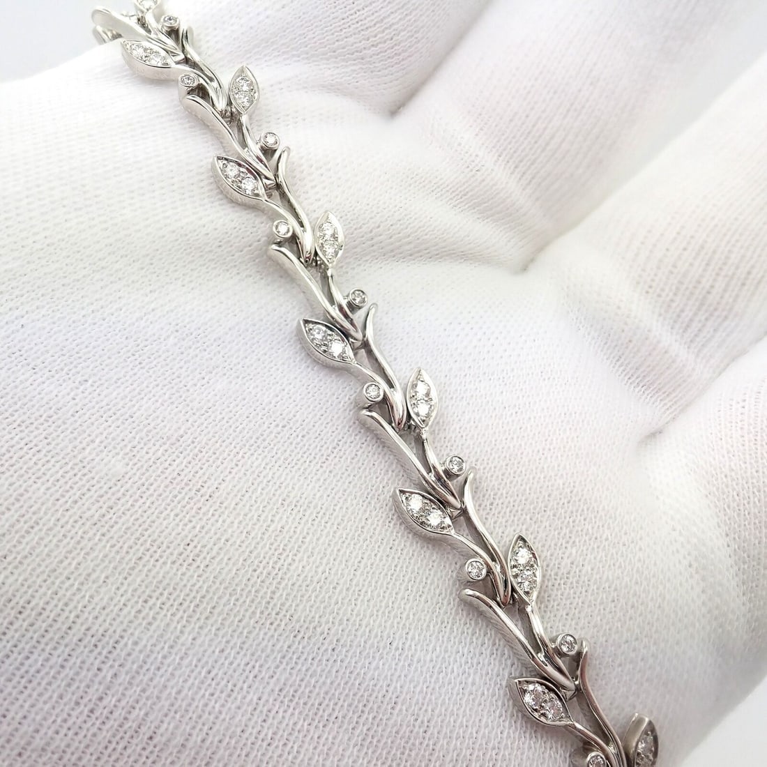 Authentic! Tiffany & Co Platinum Diamond Garland Bracelet - 8