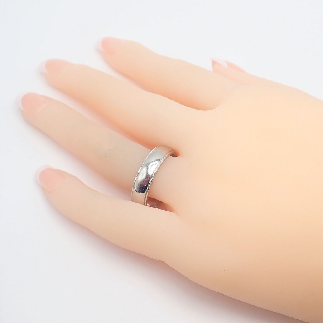 Tiffany & Co. Platinum 6mm Band Classic Milgrain Mens Band Ring Sz 11.5 - 3