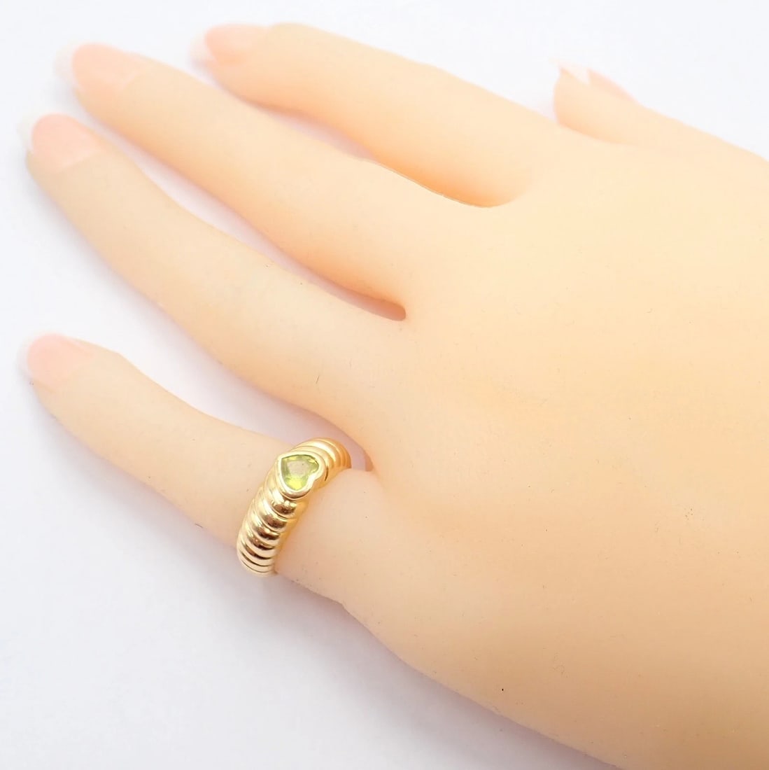 Vintage! Authentic Tiffany & Co 18k Yellow Gold Scalloped Heart Peridot Ring - 9