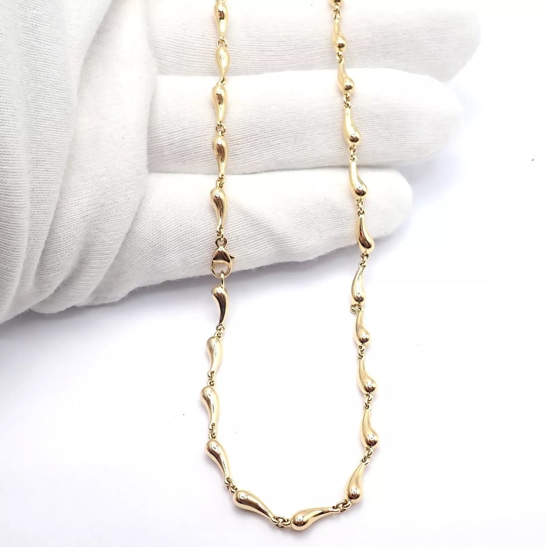 Authentic! Tiffany & Co Peretti 18k Yellow Gold Vintage Teardrop Necklace 15.75" - 7