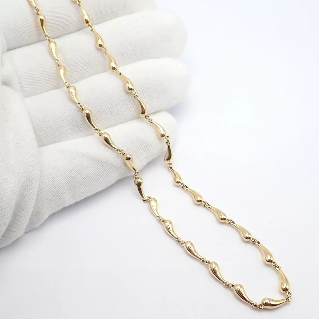 Authentic! Tiffany & Co Peretti 18k Yellow Gold Vintage Teardrop Necklace 15.75" - 8