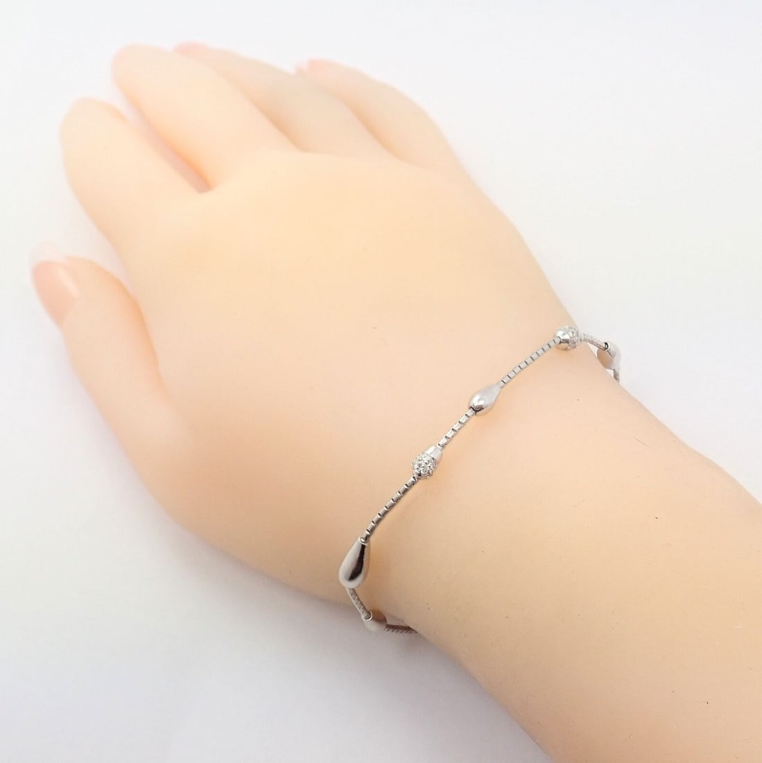 Rare Authentic H. Stern 18k White Gold Diamond Teardrop Bracelet - 2