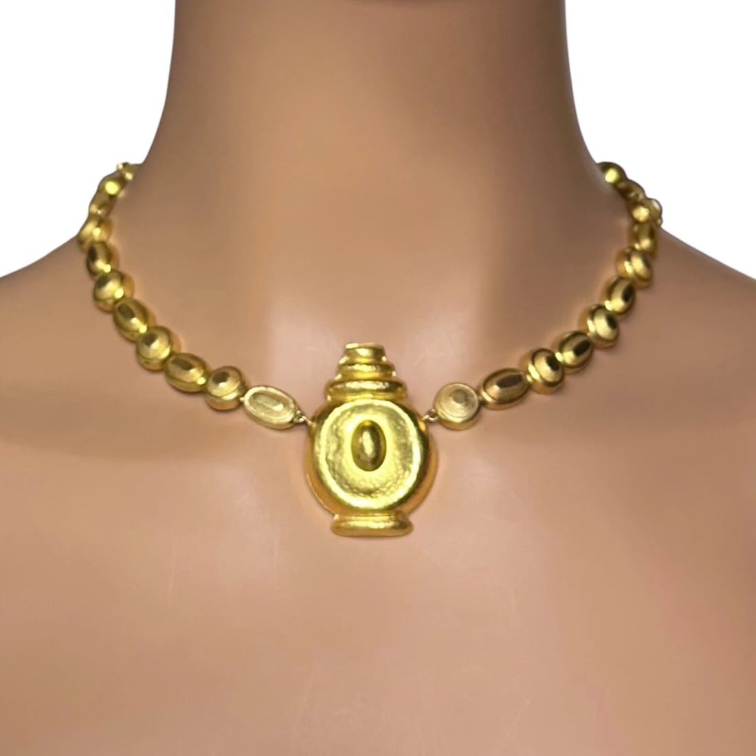 Vintage Estate Ilias Lalaounis 18k Yellow Gold Vase Hammered Necklace - 2
