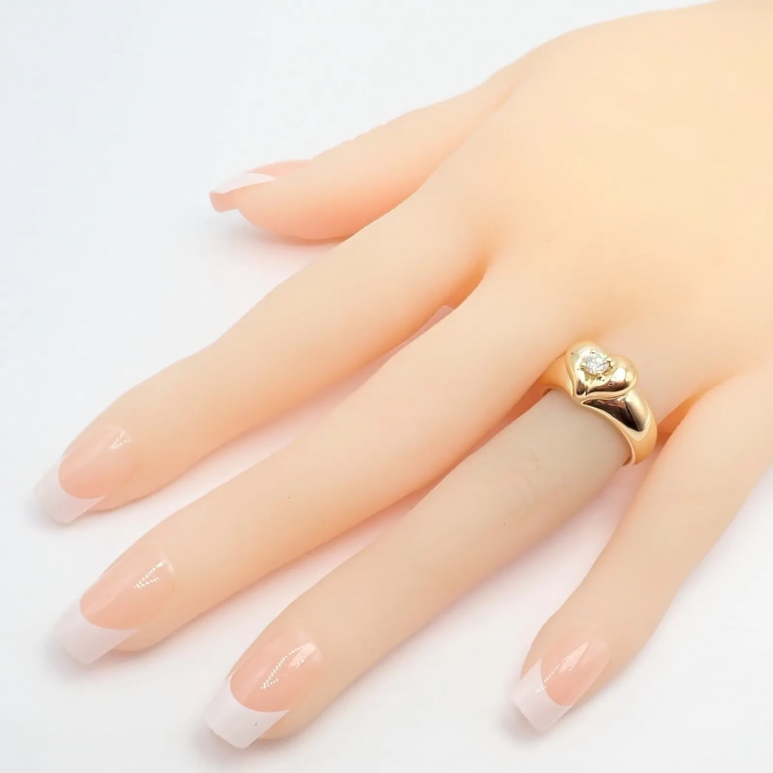Rare! Authentic Van Cleef & Arpels 18k Yellow Gold Diamond Heart Ring - 7