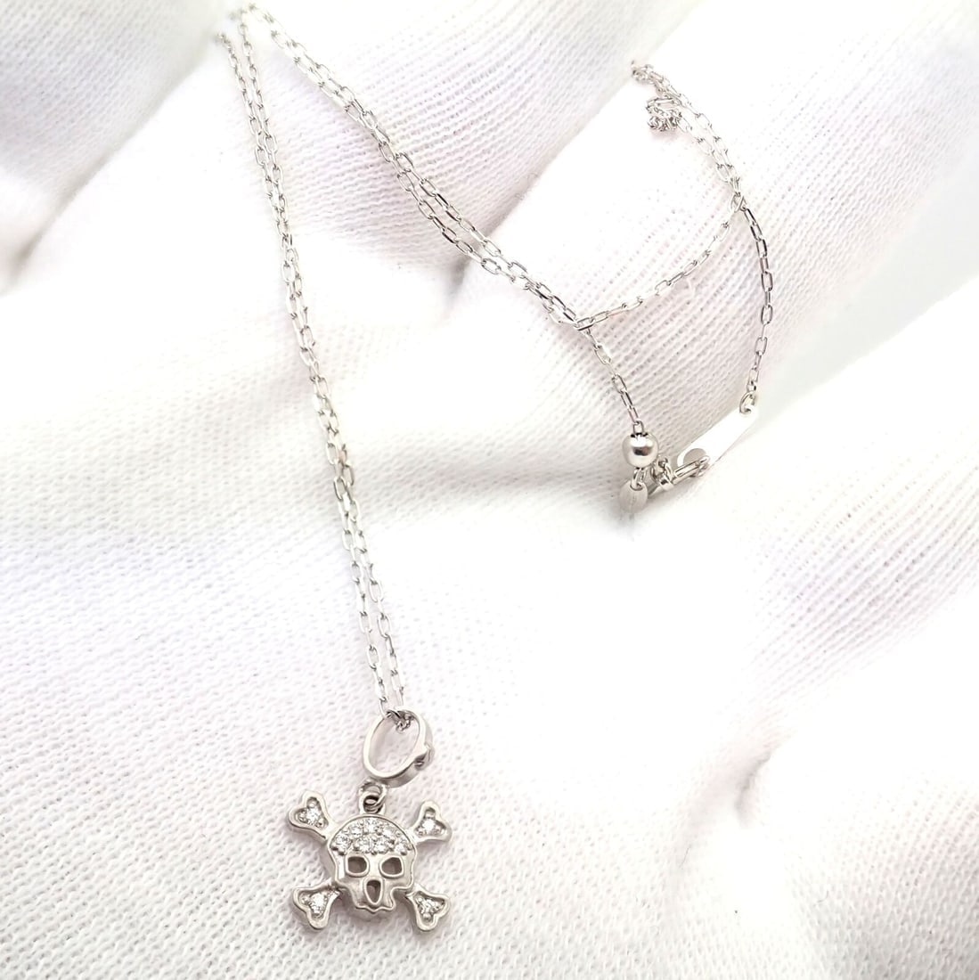 Authentic! Loree Rodkin 18k White Gold Diamond Skull Crossbones Pendant Necklace - 3