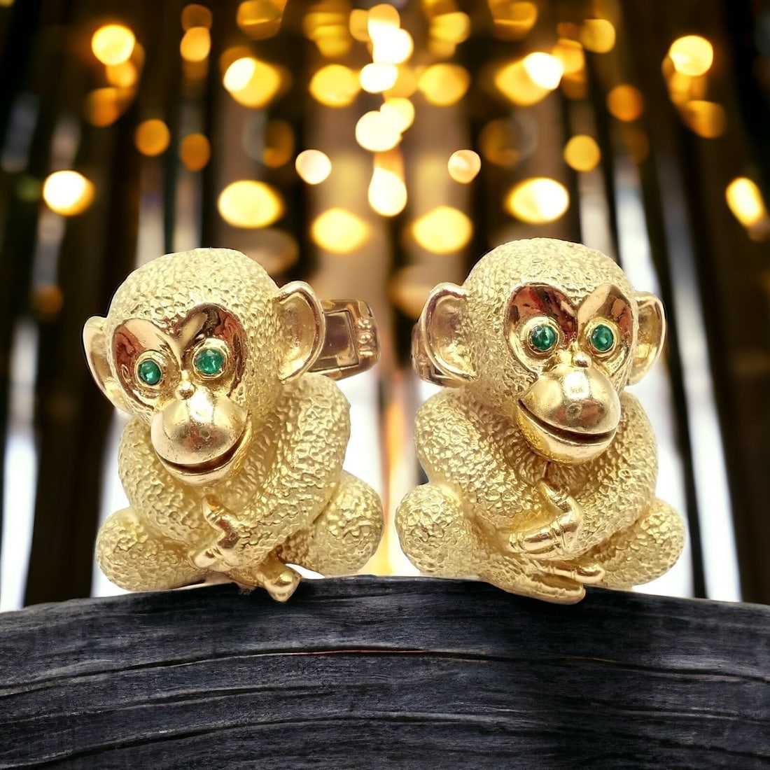 Authentic Kurt Wayne 18k Yellow Gold Emerald Whimsical Monkey Cufflinks: Authentic Kurt Wayne 18k Yellow Gold Emerald Whimsical Monkey Cufflinks Authentic Kurt Wayne 18k Yellow Gold Emerald Whimsical Monkey Cufflinks Product Description About This Piece: These authentic Ku