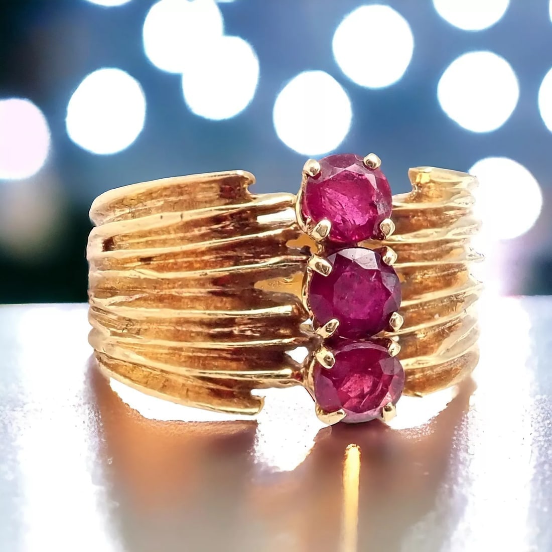 Authentic! Vintage Cartier 18k Yellow Gold Ruby Ring (1 of 8)