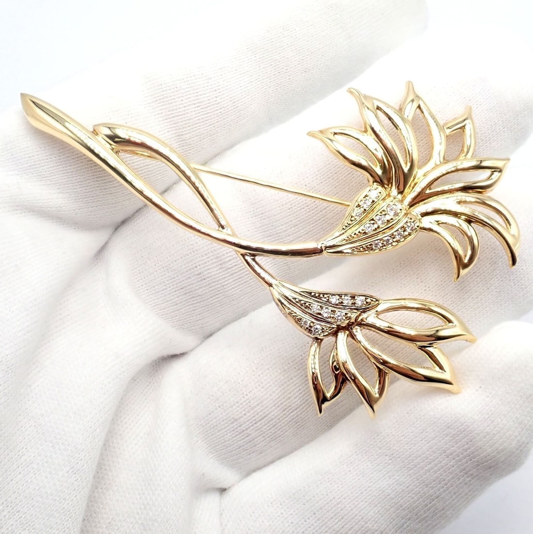 Rare! Vintage Mikimoto 18k Yellow Gold Diamond Large Double Flower Brooch: Rare! Vintage Mikimoto 18k Yellow Gold Diamond Large Double Flower Brooch Rare! Vintage Mikimoto 18k Yellow Gold Diamond Large Double Flower Brooch Product Description About This Piece: The Rare! Vint